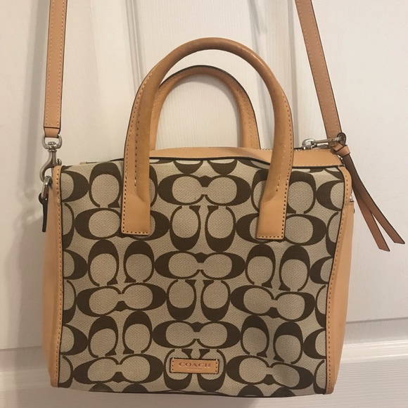 Coach Handbag/Crossbody - Picture 5 of 8